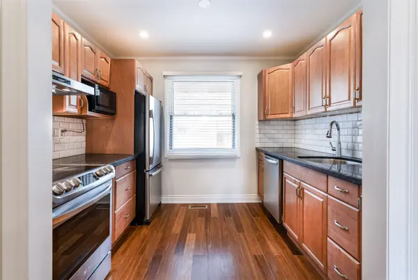 85 Albright RD #3, Hamilton, ON L8K 6H1