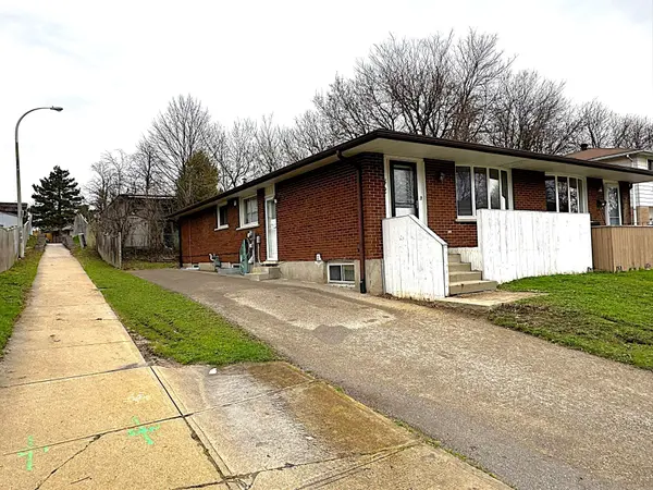 42 Ingleside DR, Kitchener, ON N2M 2G8