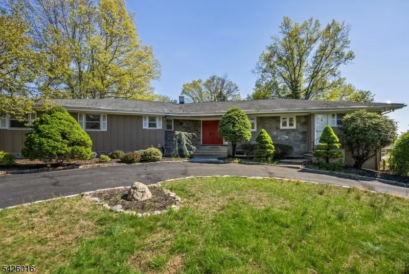 20 Copper Hill Rd, Bridgewater Twp., NJ 08807