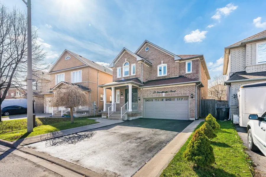 23 Smoothwater ST, Brampton, ON L6R 2G2
