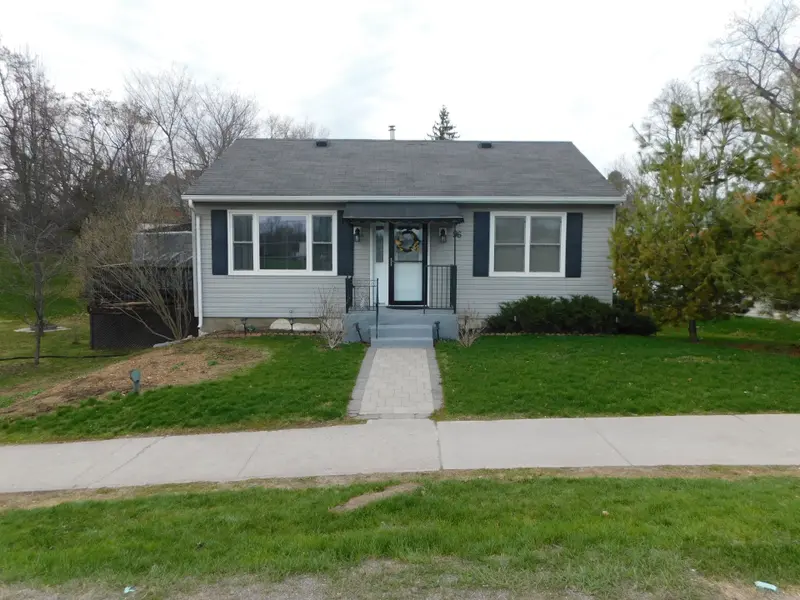 96 Elgin ST, Centre Hastings, ON K0K 2K0