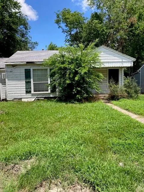 253 Graham Avenue, Bonham, TX 75418