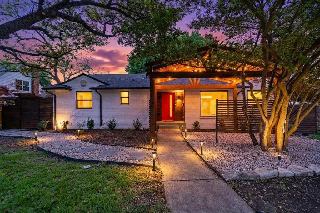 7041 Freemont Street, Dallas, TX 75231