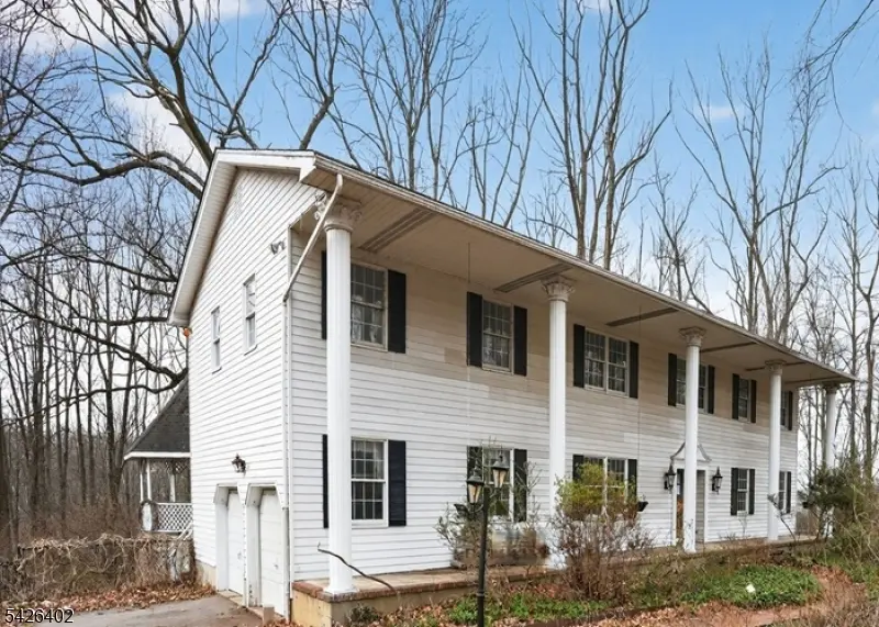 14 Woodland Rd, Franklin Twp., NJ 08867