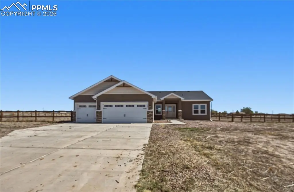 667 E Vermillion DR, Pueblo, CO 81007