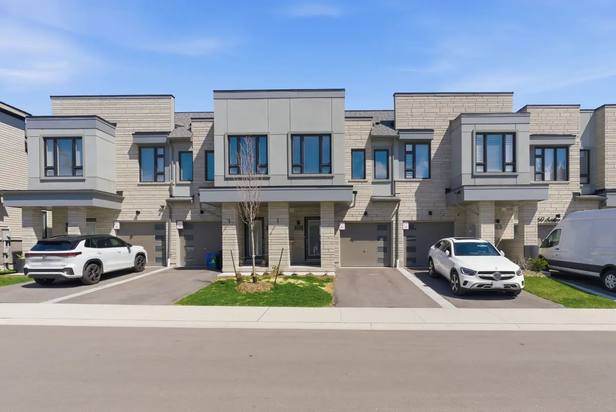 152 Sailors LNDG, Clarington, ON L1C 7G4