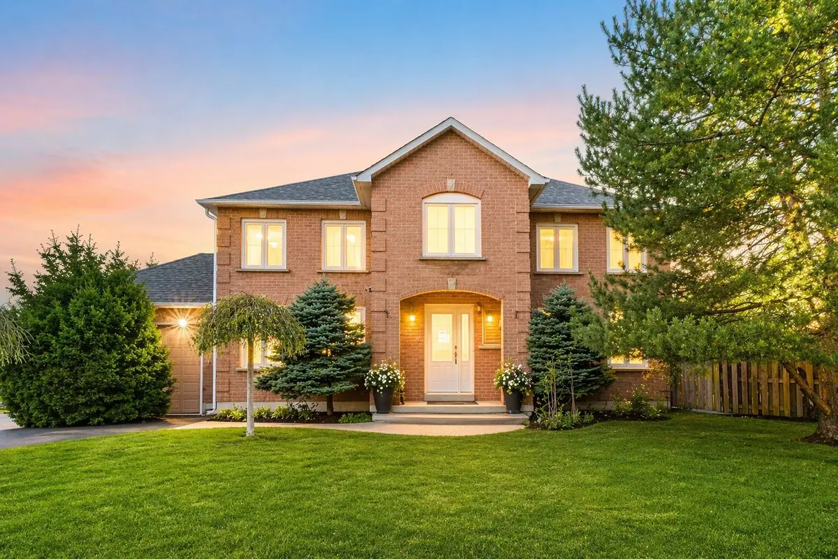 109 Samantha CIR, Richmond Hill, ON L4B 2S1