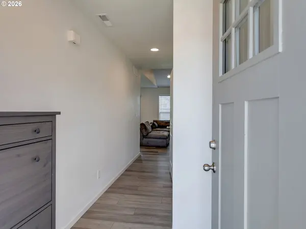 1819 SE BLUEBERRY ST, Dallas, OR 97338