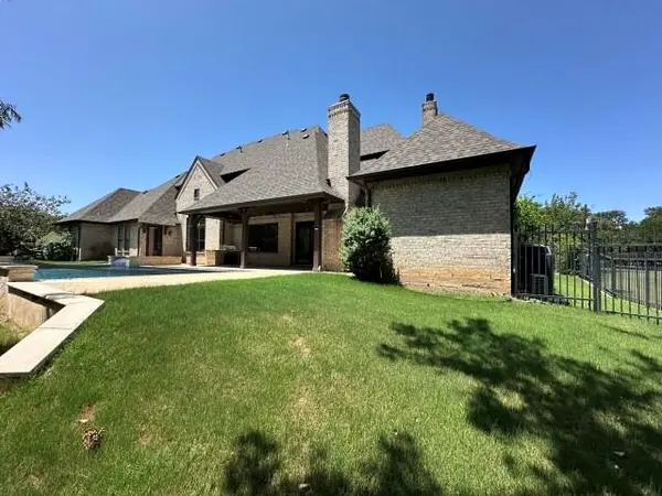 801 Glenmont Road, Keller, TX 76248
