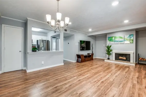 4317 Hartford Street #214, Dallas, TX 75219