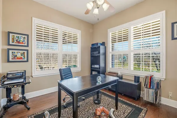 1218 Meander Road, Granbury, TX 76049