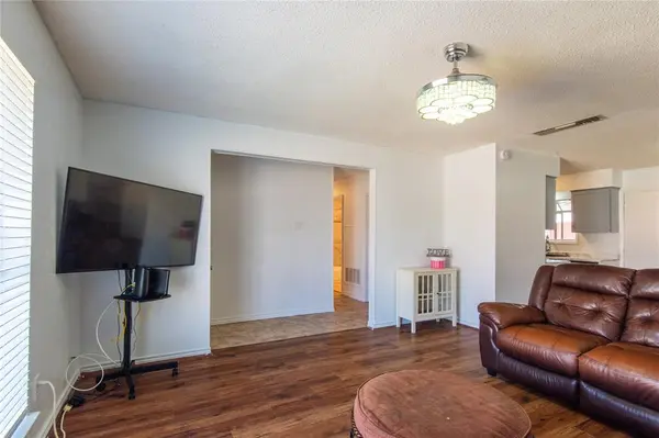 808 Meadow Mead Drive, Allen, TX 75002