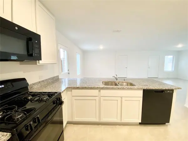 6905 Adderly Road, Pilot Point, TX 76258