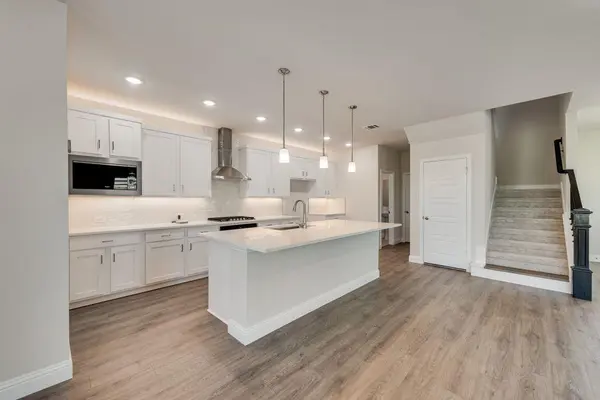 1910 Waterwalk Drive, Rowlett, TX 75088