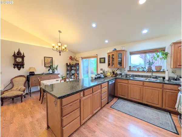 10503 EMILY DR, Island City, OR 97850