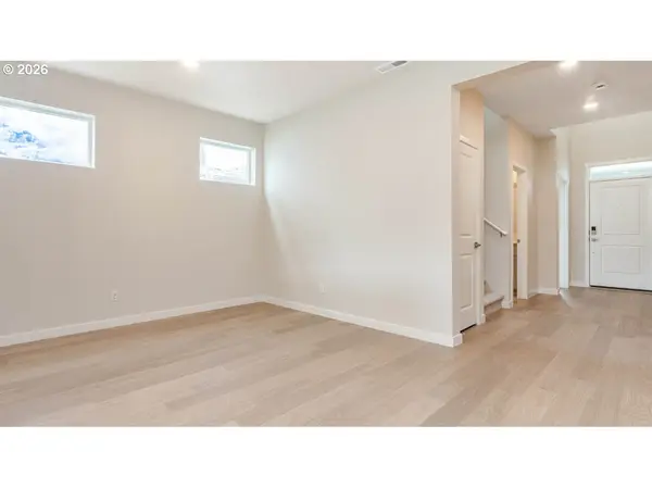 9394 SE Crystal Rose ST, Happy Valley, OR 97086