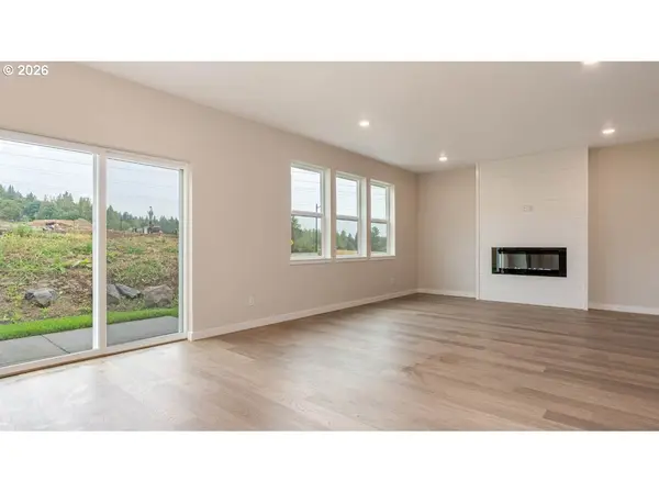 9394 SE Crystal Rose ST, Happy Valley, OR 97086