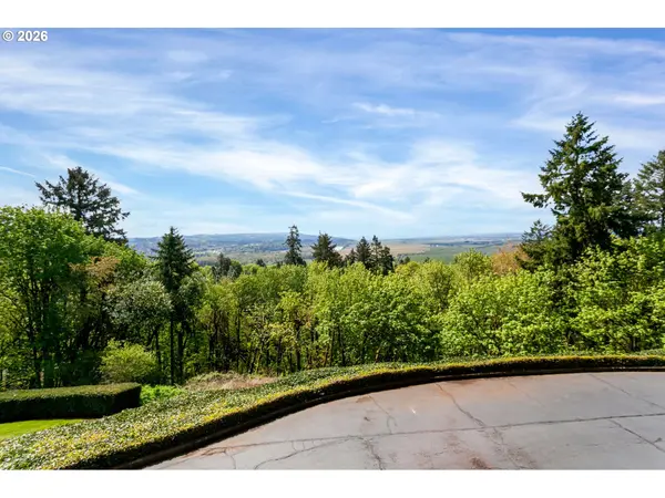 4255 EOLA DR NW, Salem, OR 97304