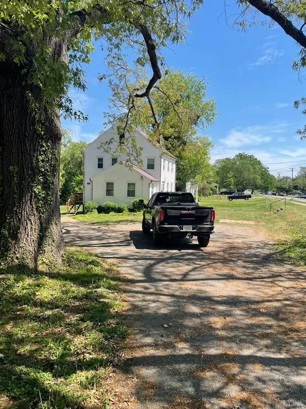 322 Langhorne LN, Lynchburg, VA 24501