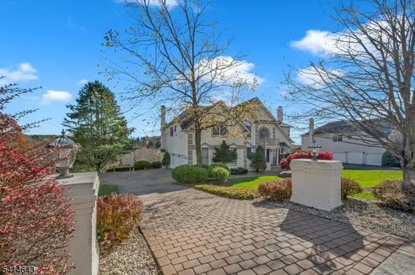 24 Vista Dr, Mount Olive Twp., NJ 07836