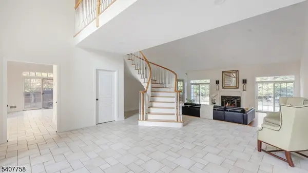 140 Parlin Ln, Watchung Boro, NJ 07069