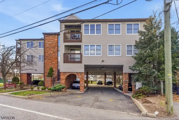 779 Riverside Ave, Lyndhurst Twp., NJ 07071