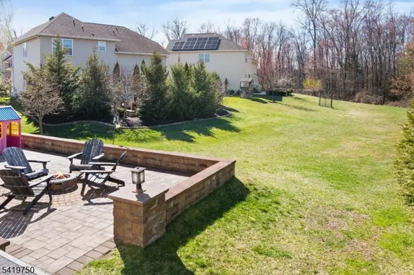 6 Quick Ct, Franklin Twp., NJ 08873