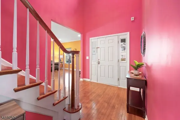 6 Quick Ct, Franklin Twp., NJ 08873