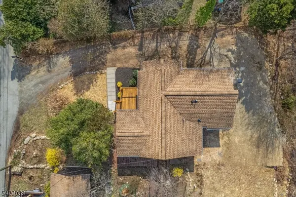 23 Harriet Way, Roxbury Twp., NJ 07850