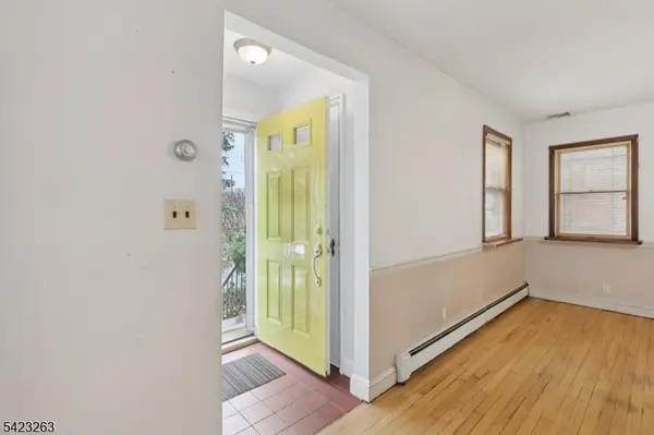 27 Jagoe St, Bergenfield Boro, NJ 07621