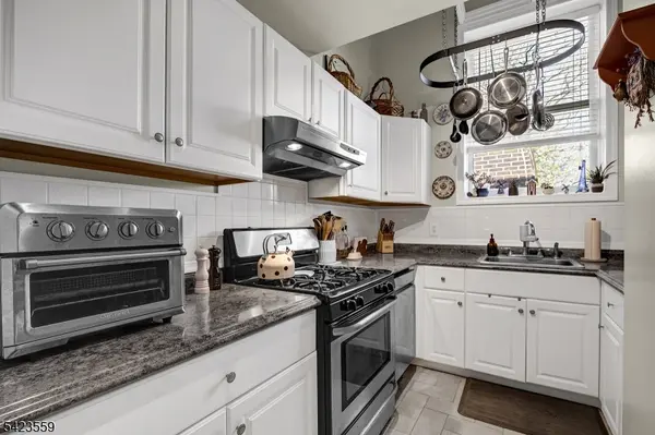 5 Center Ave #8, Morris Twp., NJ 07960