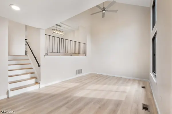 11196 Dell Pl, Stanhope Boro, NJ 07874