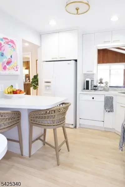 8 Alcott Dr, Livingston Twp., NJ 07039