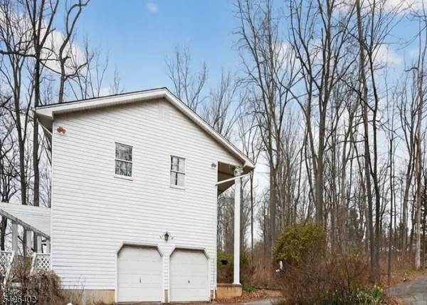 14 Woodland Rd, Franklin Twp., NJ 08867