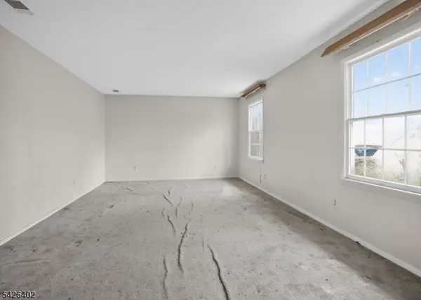 14 Woodland Rd, Franklin Twp., NJ 08867