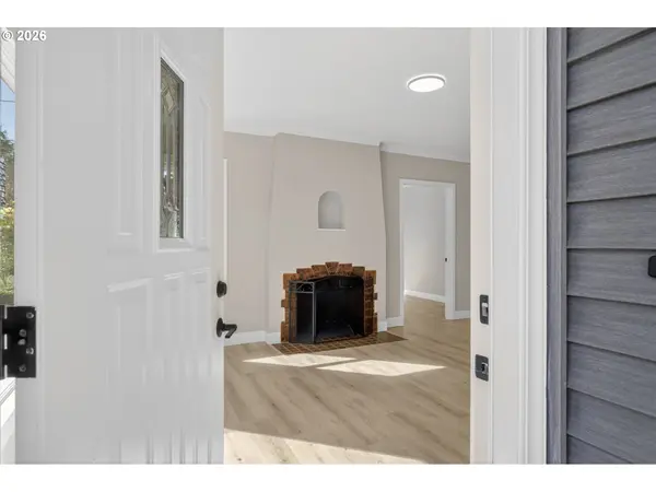 5609 NE 32ND AVE, Portland, OR 97211