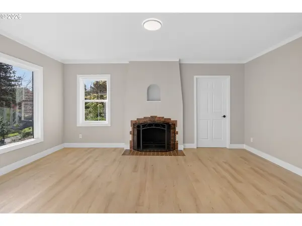 5609 NE 32ND AVE, Portland, OR 97211