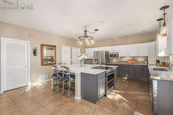 15631 Cala Rojo DR, Colorado Springs, CO 80926