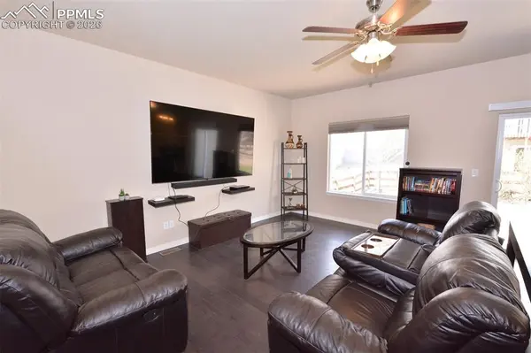 904 Deschutes DR, Colorado Springs, CO 80921