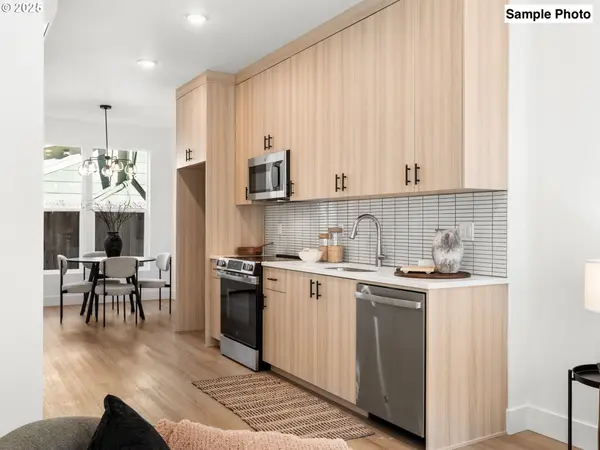 1869 SE Tacoma ST #5, Portland, OR 97202