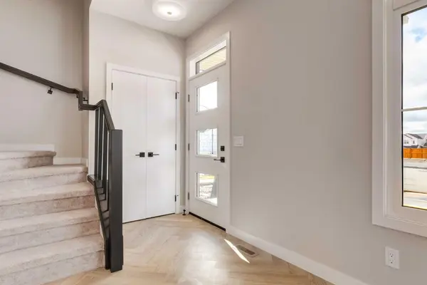 357 Cobblestone Gate, Airdrie, AB T4B 5W4