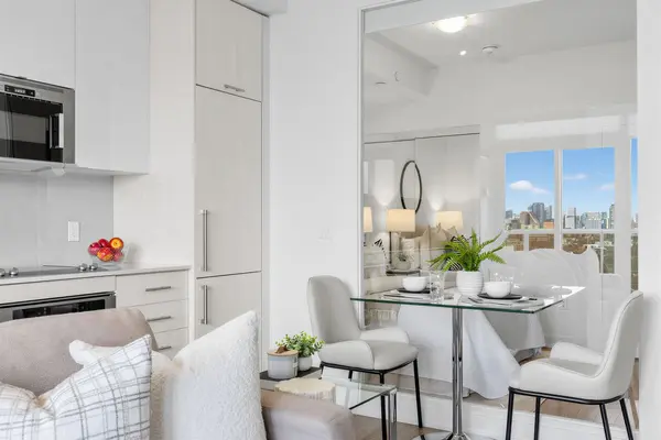 330 Richmond ST W #2508, Toronto C01, ON M5V 1X2