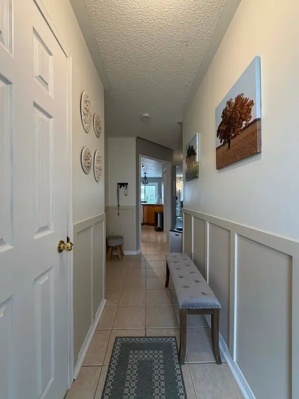 63 Candlebrook DR S, Whitby, ON L1R 2V6