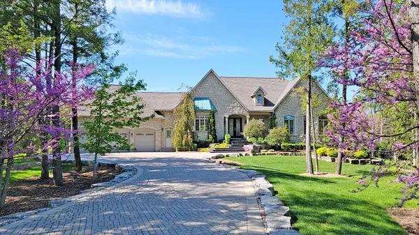 5 Riverstone CT, East Gwillimbury, ON L0G 1V0