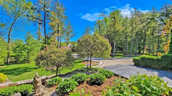 5 Riverstone CT, East Gwillimbury, ON L0G 1V0