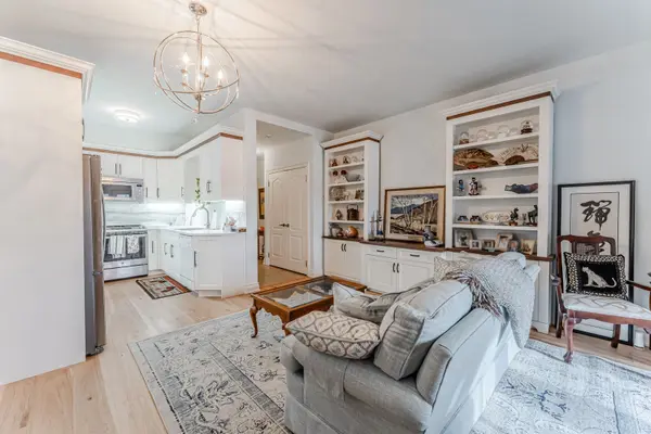 200 Collier ST #104, Barrie, ON L4M 1H7