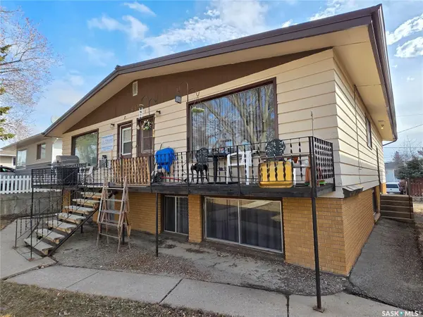 459 6th AVENUE NW, Swift Current, SK S9H 0Y2