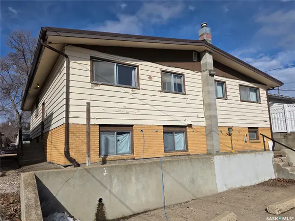 459 6th AVENUE NW, Swift Current, SK S9H 0Y2