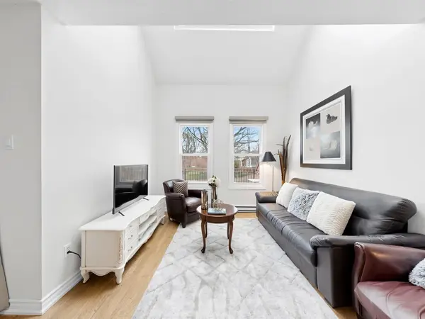 530 Falgarwood DR #21, Oakville, ON L6H 1N3