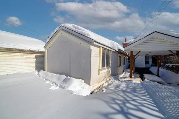 500 Caledonia RD, Toronto W03, ON M6E 4V2